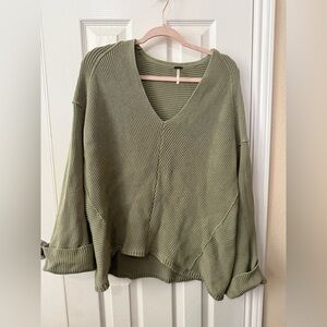 Free People sage green oversized ribbed knit sweater L